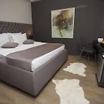 Szálloda Solun &