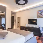 Solun & 4*