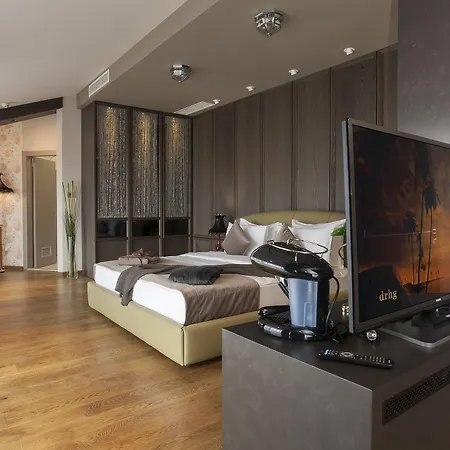 Solun & Hotel