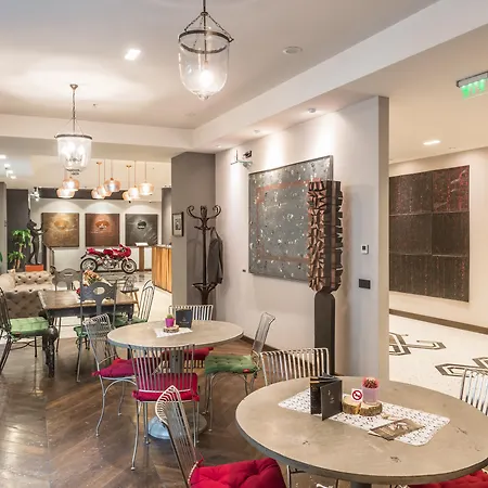 Отель Solun & 4*