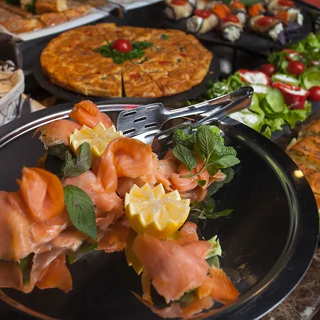 Отель Solun & Скопье